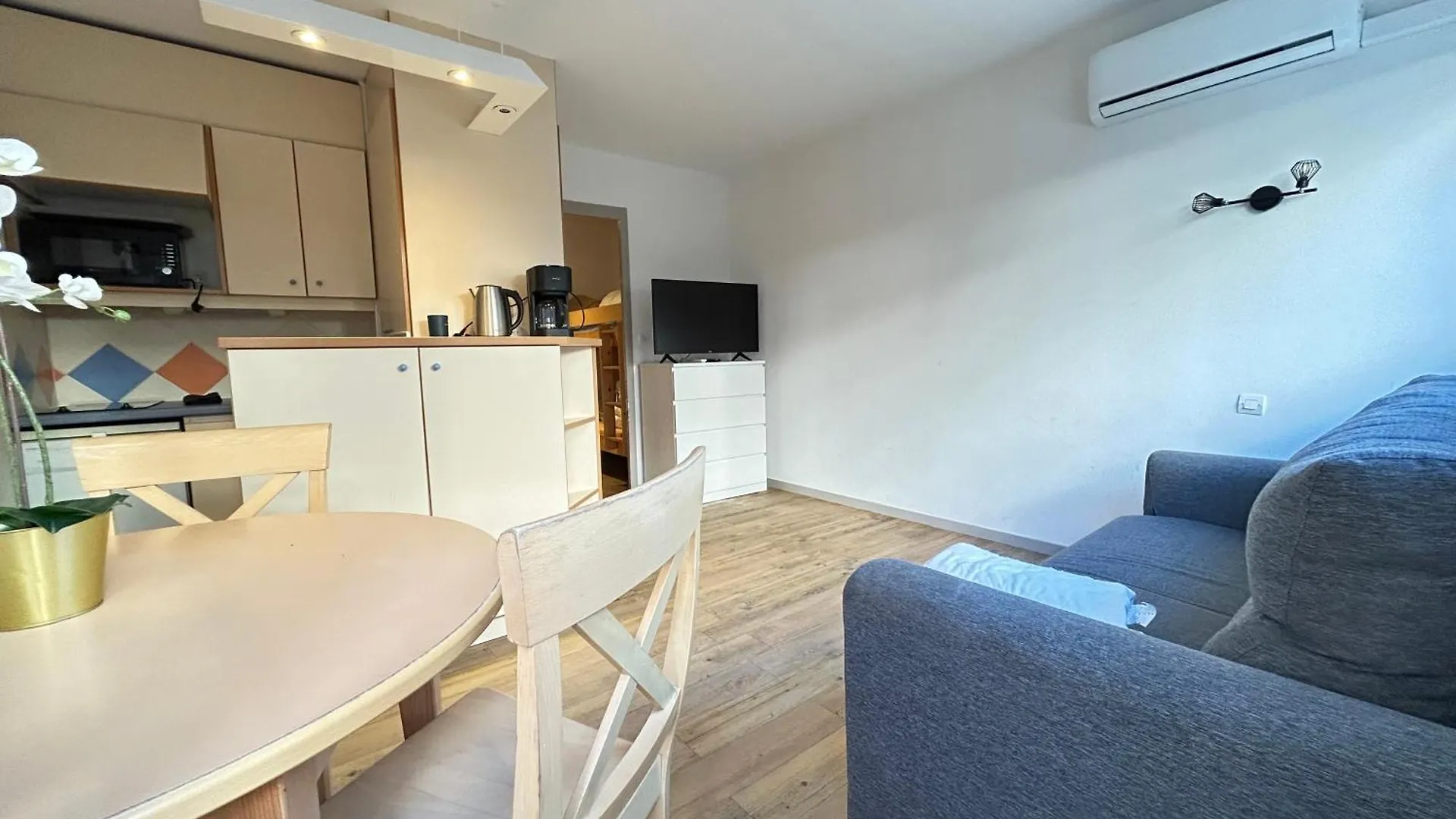 Cosy- 4 Pers Hyper Centre - Plage A 2 Min A Pied Saint-Raphael  0*, Saint-Raphael (Var) France